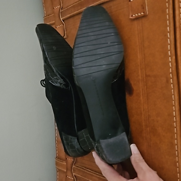 Vaseline black suede and patten tie square toe chunky heels size 8.5 M - Picture 5 of 5